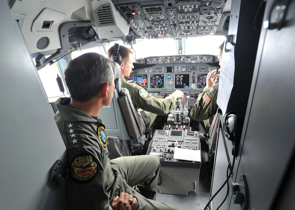 Και επισήμως έμμεση εμπλοκή της Ελλάδας: Επτά κατασκοπευτικά των ΗΠΑ «σάρωσαν» ρωσικές βάσεις στην Συρία – Υπό την προστασία Spetsnaz ο Ασαντ